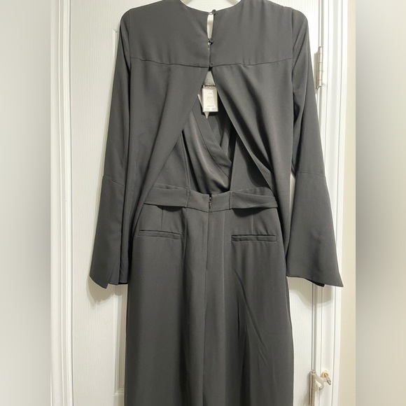 Black BCBG Cropped Jumpsuit NWT - Picture 5 of 7
